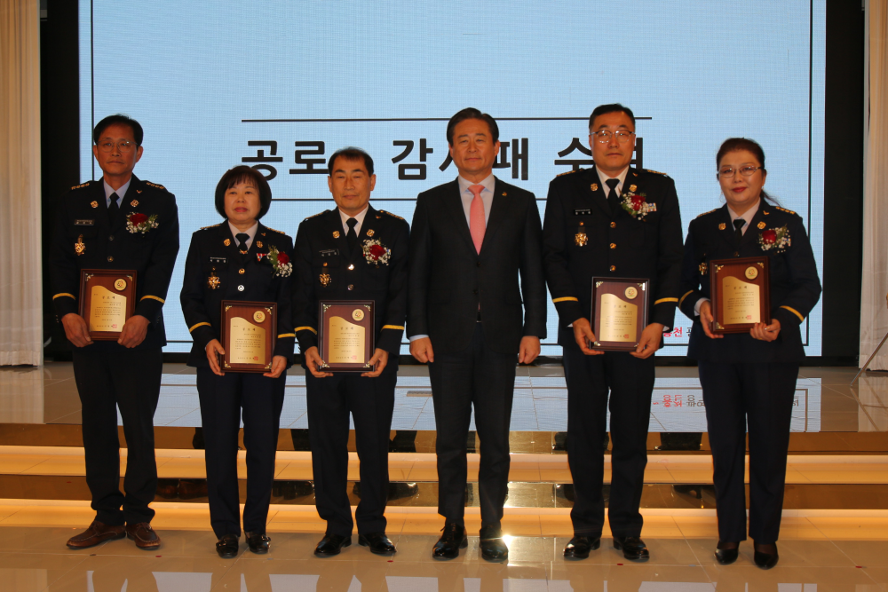 25.1.21.홍천소방서 남성·여성의용소방 5개대 대장 이·취임식 행사 개최2.JPG