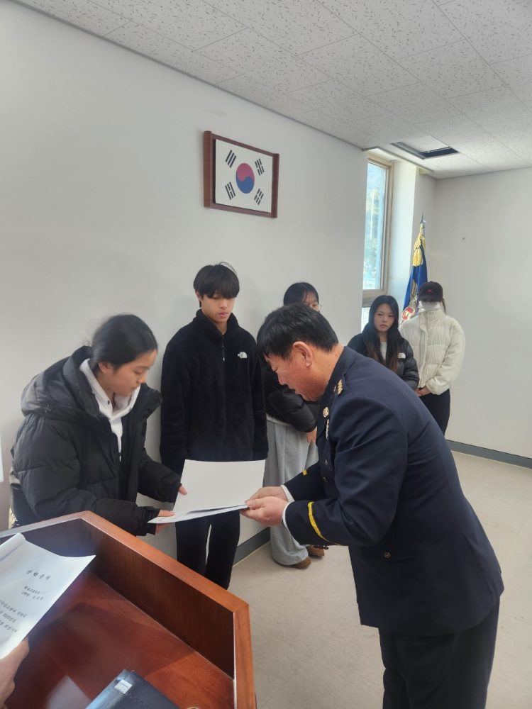 사본 -횡성소방서 청일의용소방대  의용소방대원 자체 장학금 전달 2 (1).jpg