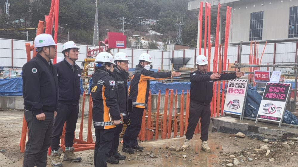 2026-03-04. 정선소방서, 관서장 봄철 대형 공사장 현장 방문 1.jpeg