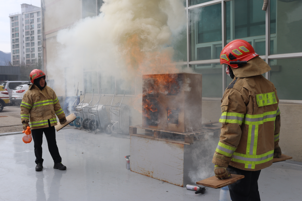 2026-03-25. 정선소방서 119구조대 화재 성상 체험 훈련 3.JPG