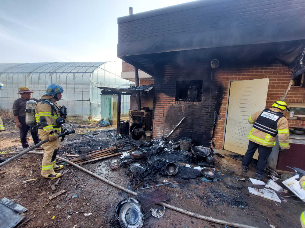 (1459)영월 남면 건물화재.jpg