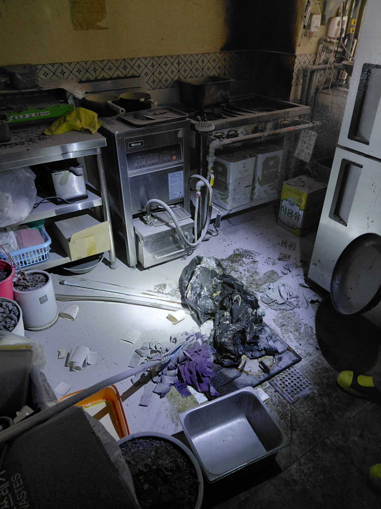 0946 춘천 온의동 건물화재.jpg