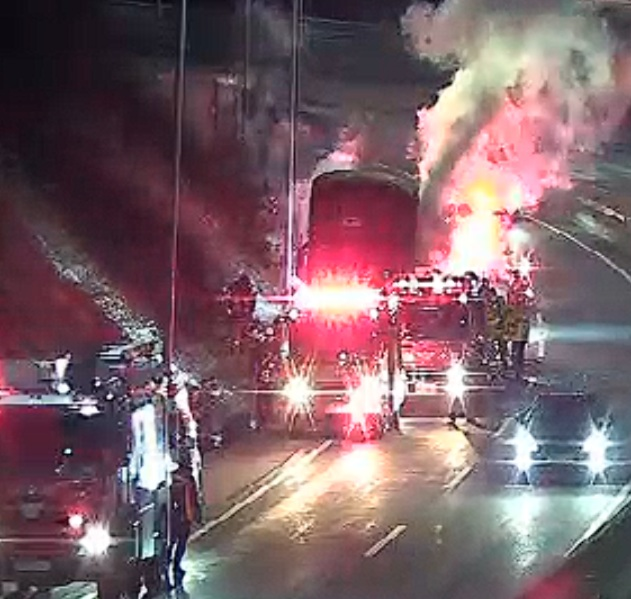 2251 영동고속도로 차량화재2.jpg