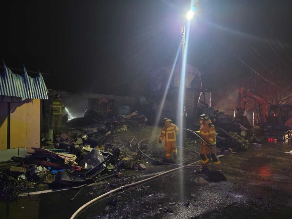 2100 삼척 원덕 축사화재1.jpg