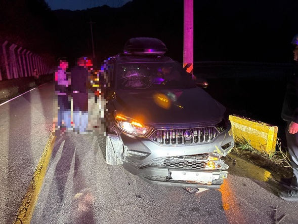 1853 삼척 원덕읍 기곡리 차량 단독사고.jpg