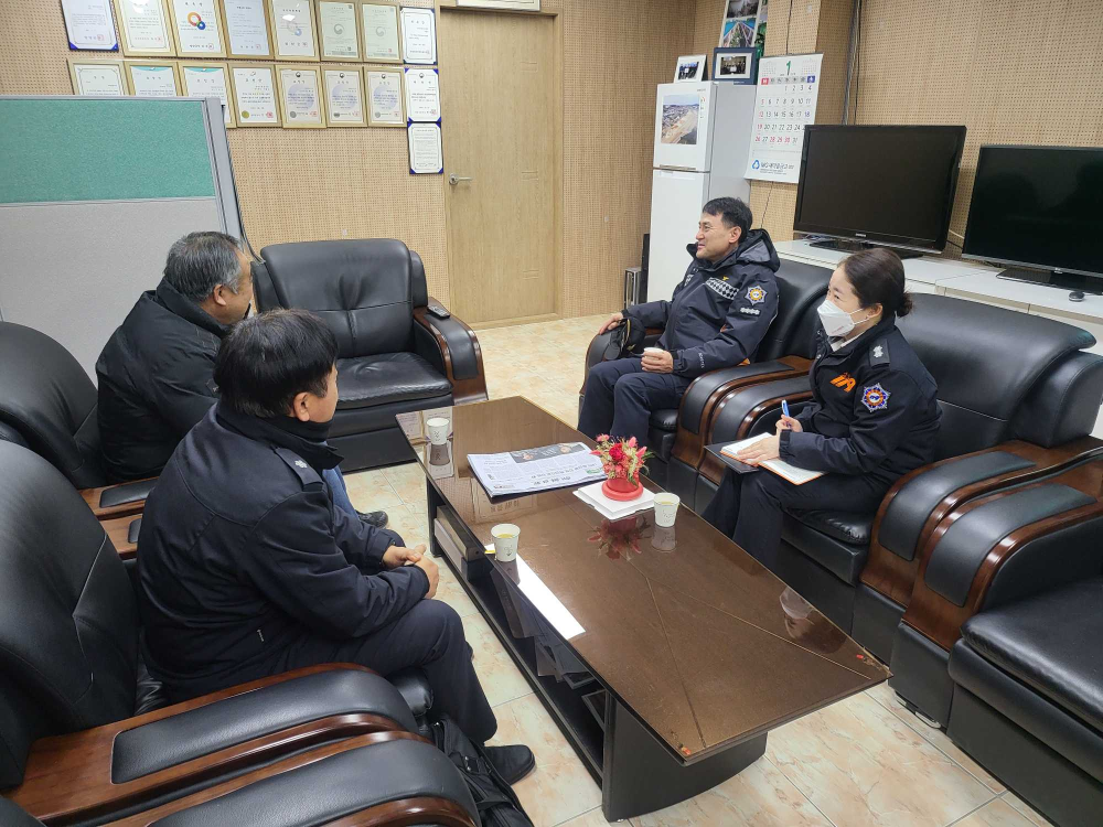 양양전통시장 간담회.jpg