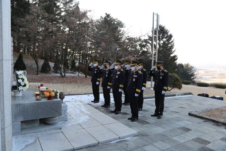 철원소방서, 현충탑 참배로 임인년 시작
