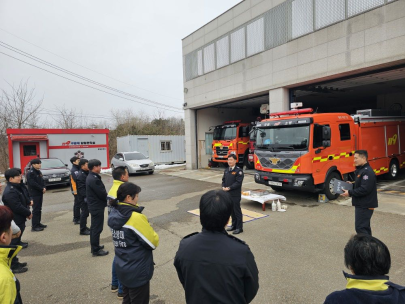 [횡성소방서, 우천119안전센터 신규 펌프차 안전기원제 실시]