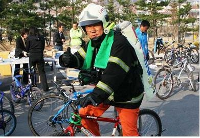 짜잔~! 산불예방 이색 퍼포먼스